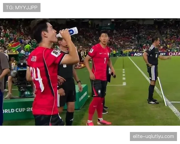 南非对韩国战报：1-0胜利确保小组第二